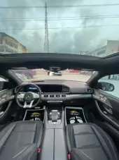 interiorFront