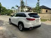 car Right Back