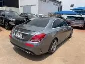 car Right Back
