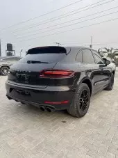 car Right Back