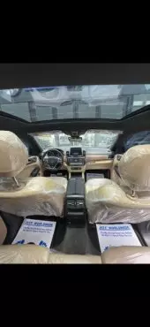 interiorFront
