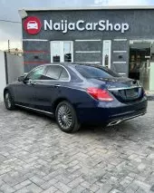 car Right Back