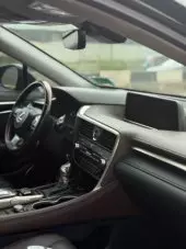interiorFront