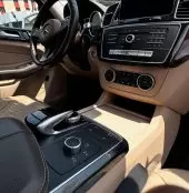 interiorFront
