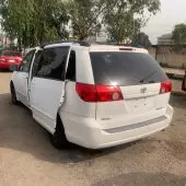 car Right Back