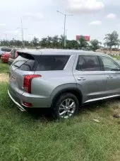 car Right Back