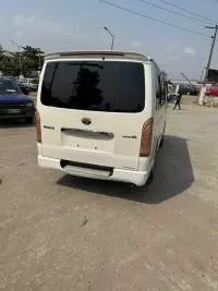 car Right Back
