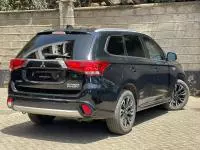 car Right Back