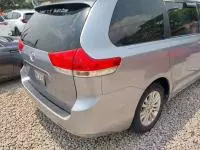 car Right Back