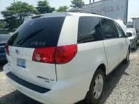 car Right Back