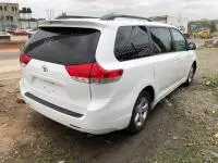 car Right Back