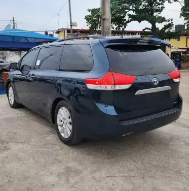 Toyota Sienna