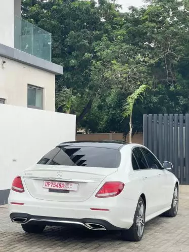 Mercedes-Benz E 300