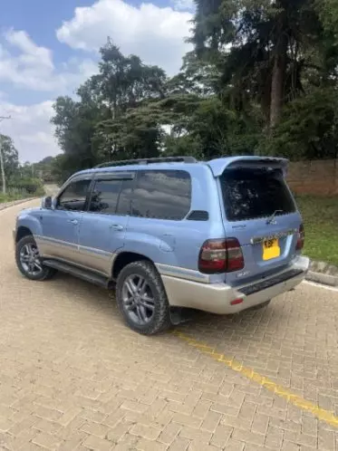Toyota Land Cruiser