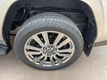 Lexus LX 600