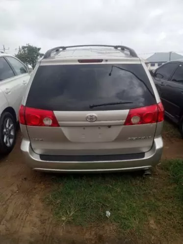 Toyota Sienna