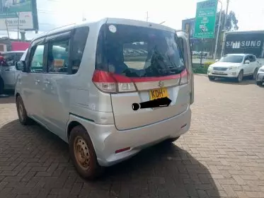 SUZUKI Solio
