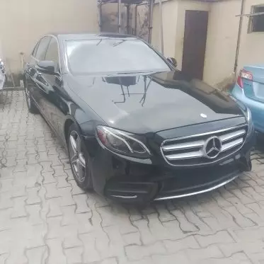 Mercedes-Benz E 300