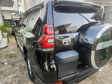 Toyota Landcruiser Prado