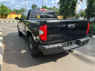 Toyota Tundra