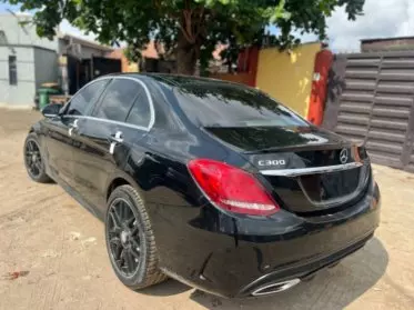 Mercedes-Benz C 300