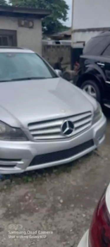 Mercedes-Benz C 300