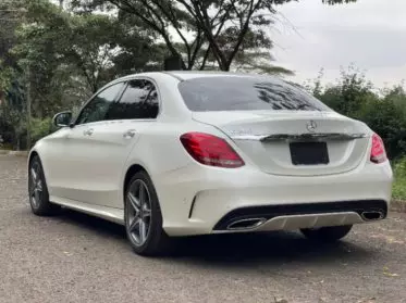 Mercedes-Benz C 200