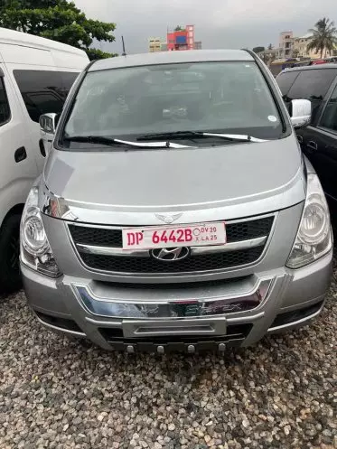 Hyundai H-1 Starex