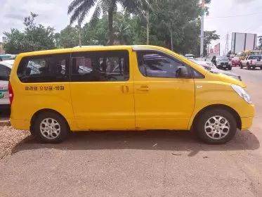 Hyundai H-1 Starex