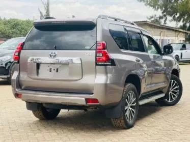 Toyota Landcruiser Prado