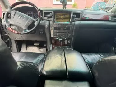 Lexus LX 570