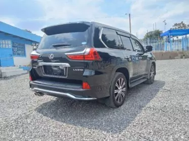 Lexus LX 570