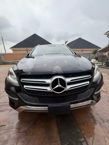 Mercedes-Benz GLE 350