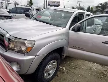 Toyota Tacoma