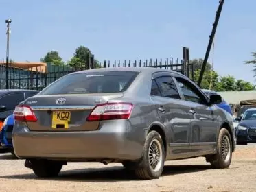 Toyota Premio