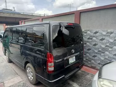 Toyota Hiace (High Roof)