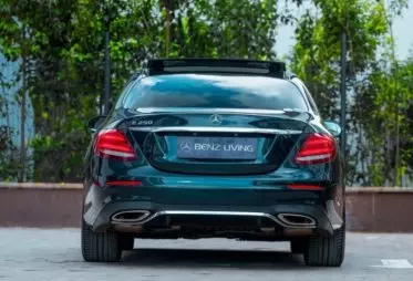 Mercedes-Benz E200