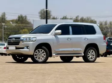 Toyota Land Cruiser V8