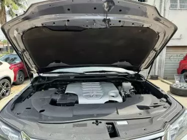 Lexus LX 570