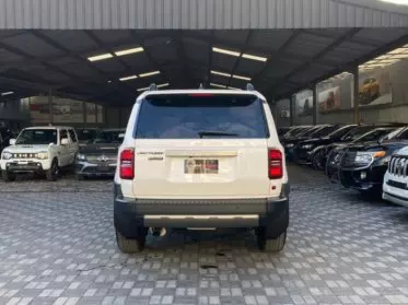 Toyota Landcruiser 300 GXR