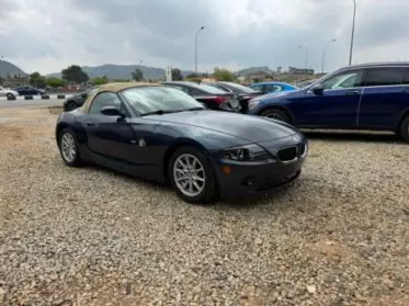 BMW 330i