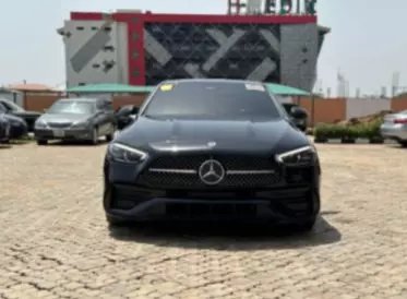 Mercedes-Benz 300