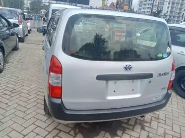Toyota Succeed 