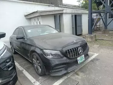 Mercedes-Benz C 300