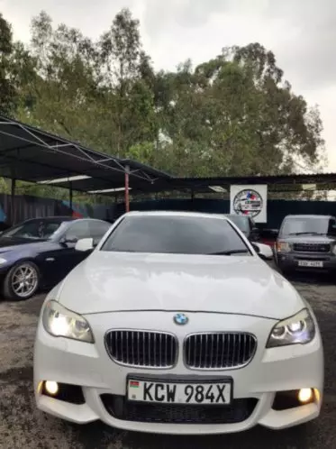 BMW 528i