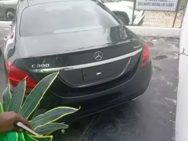 Mercedes-Benz C 300