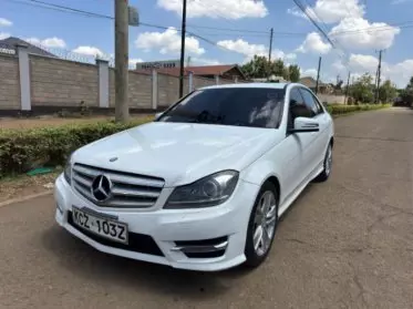 Mercedes-Benz C200