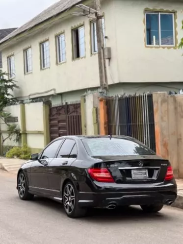 Mercedes-Benz C 300