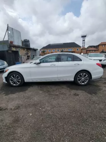 Mercedes-Benz C 300
