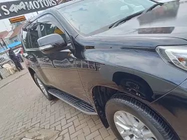 Toyota Land Cruiser Prado TX L